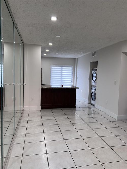 404-5480 W 21st Ct, Hialeah, FL, 33016-7079 | Card Image