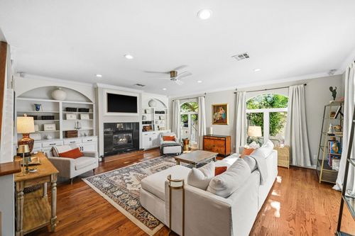 404 W Saulnier St, Houston, TX, 77019-4427 | Card Image