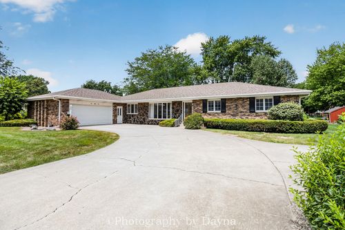 655 W End Dr, Manteno, IL, 60950 | Card Image