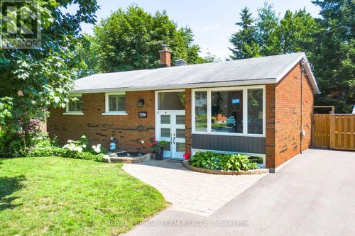 2296 Kay St, Ottawa, ON, K2C1J7 | Card Image