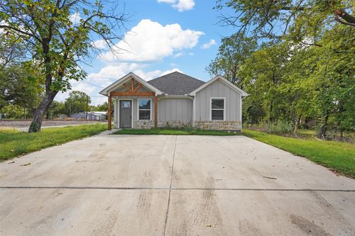 536 E Carter St, Sherman, TX, 75090-4716 | Card Image