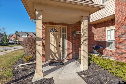 3927 Cornerstone Dr, Canton, MI, 48188-7911 | Card Image