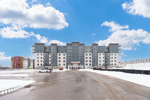 413-15 Kneeshaw Dr, Barrie, ON, L9J0X9 | Card Image