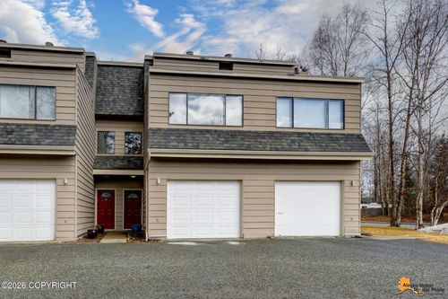6263 E 41st Ct, Anchorage, AK, 99504-4411 | Card Image