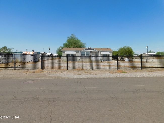 360 E Ironwood St, House other with 3 bedrooms, 3 bathrooms and null parking in Quartzsite AZ | Image 4