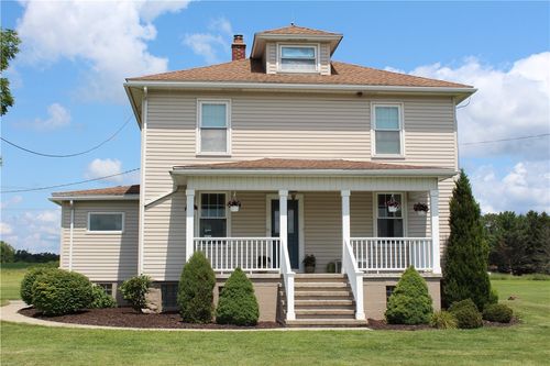 126 Uschak Rd, Derry, PA, 15627-3604 | Card Image