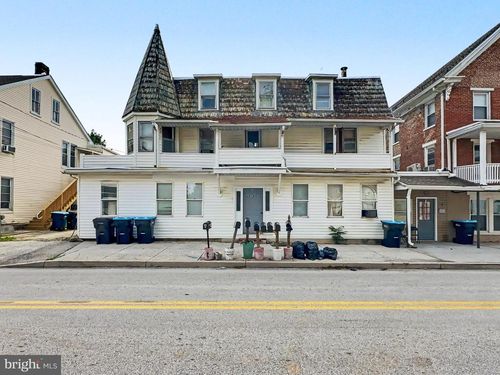 3 N Main St, STEWARTSTOWN, PA, 17363-4174 | Card Image