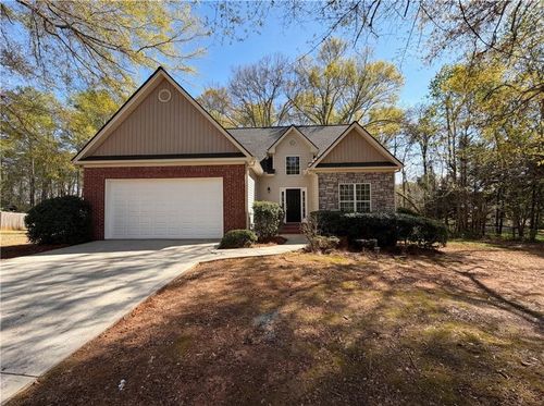95 Woods Way, Jefferson, GA, 30549-8515 | Card Image