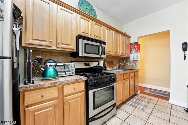 APT-3C - 5 Pomona Ave, Townhouse with 2 bedrooms, 1 bathrooms and null parking in Newark NJ | Image 16