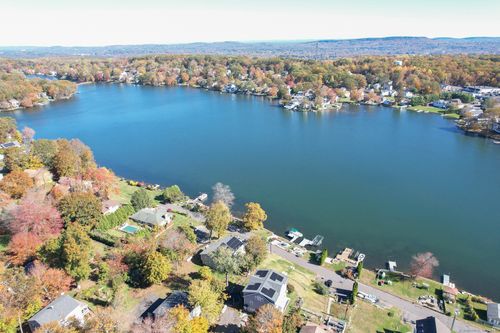 146 Farview Ave, Wolcott, CT, 06716-3214 | Card Image