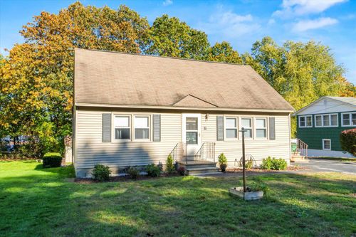 76 Gillis St, Nashua, NH, 03060-6338 | Card Image