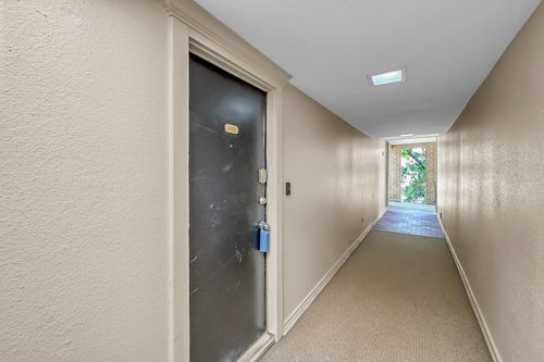 apt-453-4641 Wild Indigo St, Houston, TX, 77027-7063 | Card Image