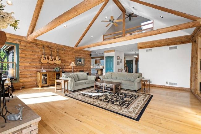 1308 Logan Rd, House other with 5 bedrooms, 4 bathrooms and 4 parking in Gibsonia PA | Image 6