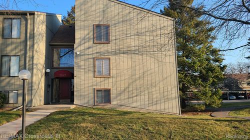 106-9629 Bayview Drive, Ypsilanti Charter Township, MI, 48197 | Card Image