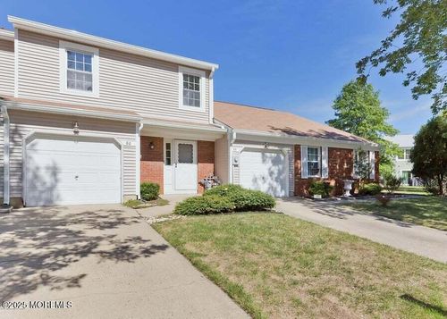 86 Holly Dr, Eatontown, NJ, 07724-3464 | Card Image