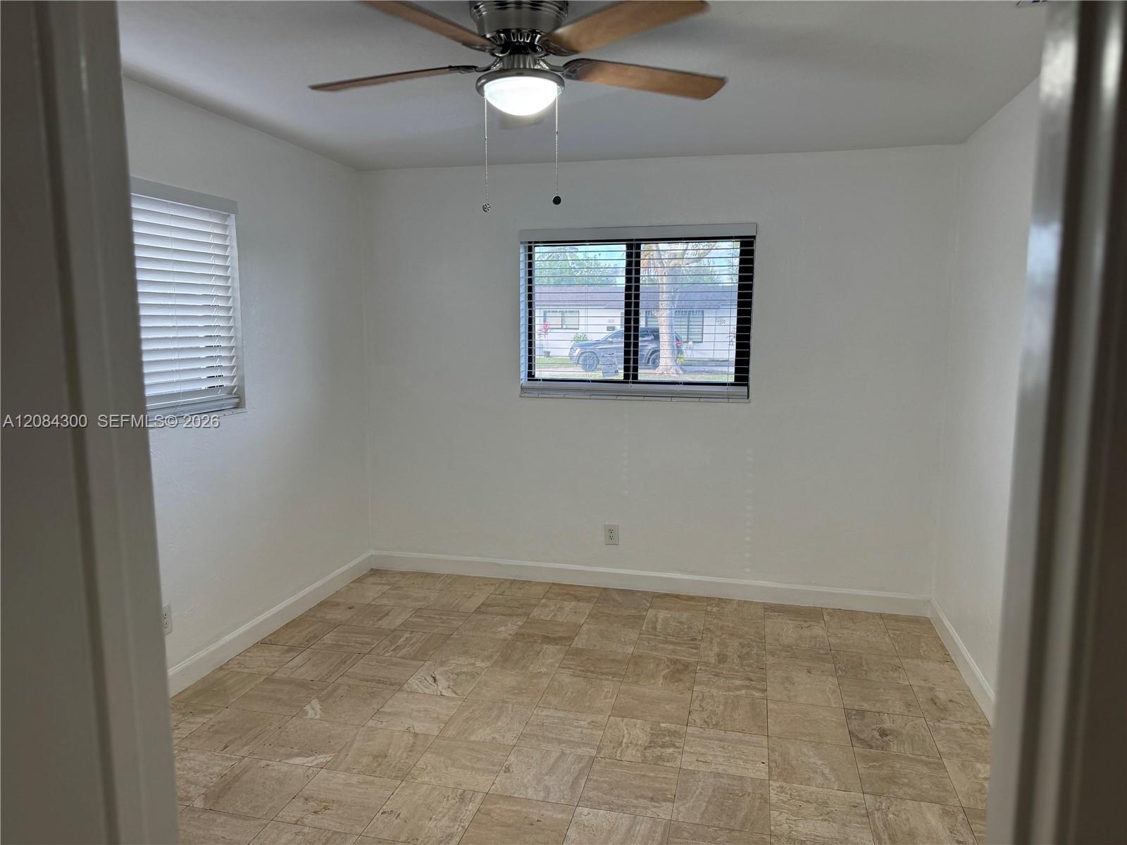 Residential Lease in Hollywood 3