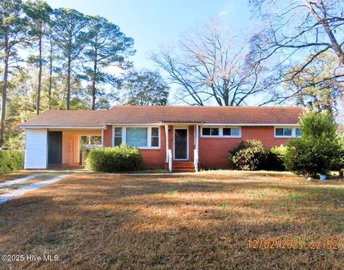 105 Sumpter Dr, Goldsboro, NC, 27534-2355 | Card Image