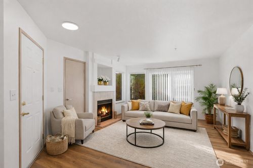 apt-h102-11130 Se 208th St, Kent, WA, 98031-4159 | Card Image