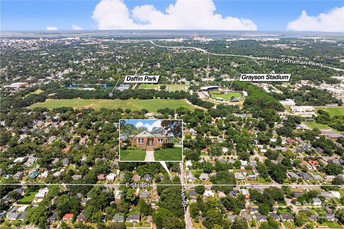 1318 E 51st St, Savannah, GA, 31404-4036 | Card Image