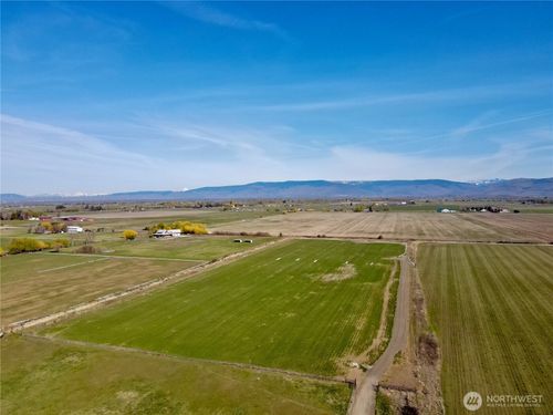 2 Lyons Rd, Ellensburg, WA, 98926 | Card Image