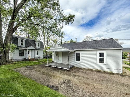 242 Orchard Ave, Cuyahoga Falls, OH, 44221-4939 | Card Image