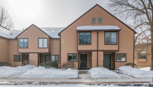 10-5-575 Bridge Rd, Northampton, MA, 01062-4500 | Card Image