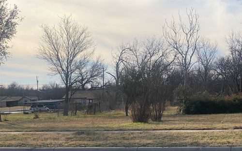 400 E Walnut St, Coleman, TX, 76834-4532 | Card Image