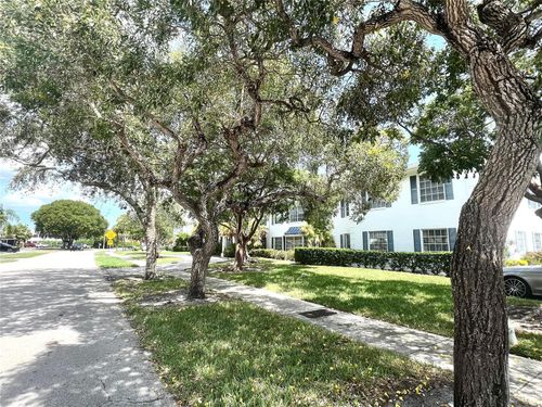 121-6750 Ne 21st Rd, Fort Lauderdale, FL, 33308-1121 | Card Image