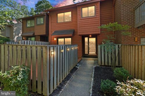 1942 Winterport Cluster, RESTON, VA, 20191-3649 | Card Image