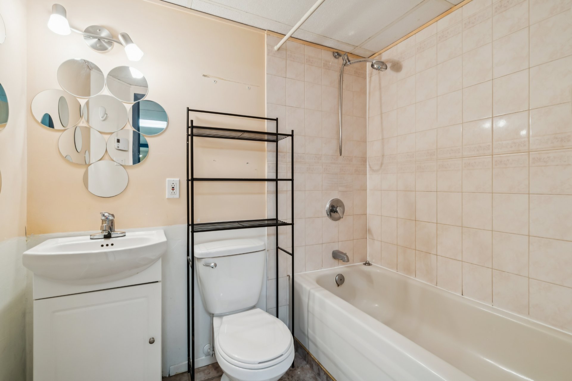 Residential in Sainte-Sophie 4