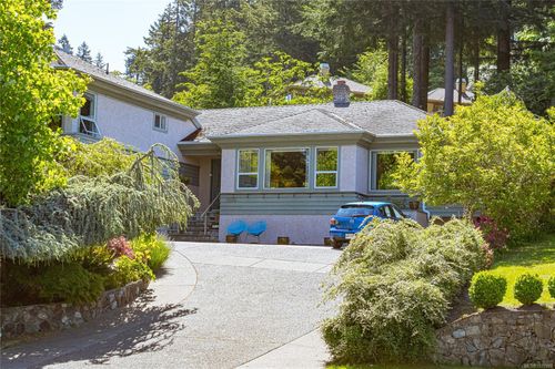 4343 Emily Carr Dr, Victoria, BC, V8X5E4 | Card Image