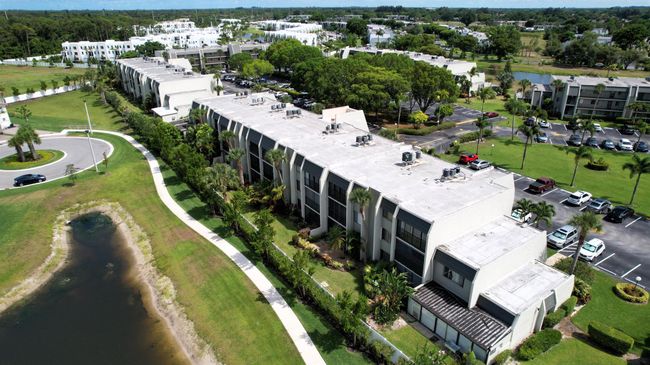 APT-303 - 4090 Tivoli Ct, Condo with 2 bedrooms, 2 bathrooms and null parking in Lake Worth FL | Image 5