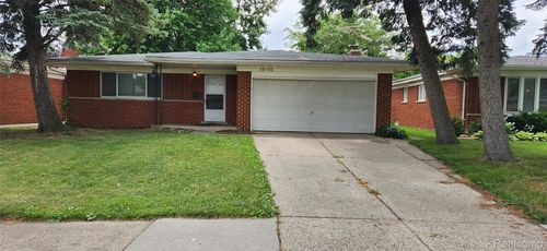 29655 Orvylle Dr, Warren, MI, 48092-2247 | Card Image