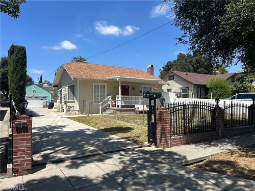 67 N Oak, Pasadena, CA, 91107 | Card Image