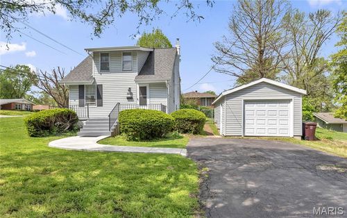 3203 Chaucer Ave, Saint Ann, MO, 63074-3618 | Card Image