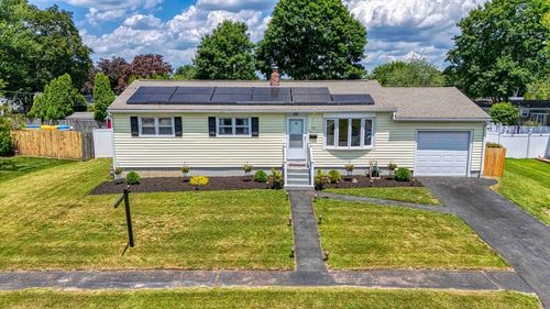 98 Quail Hollow Rd, Cranston, RI, 02920 | Card Image
