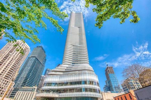 5712-11 Wellesley Street W, Toronto, ON, M4Y0G4 | Card Image