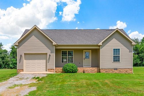 4692 Mount Zoar Latham Rd, Hopkinsville, KY, 42240-8891 | Card Image