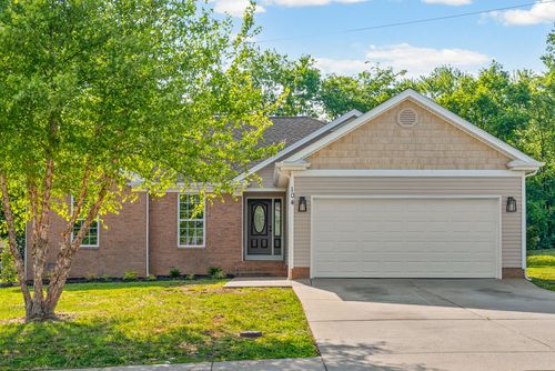 104 Daven Dr, Hopkinsville, KY, 42240-4001 | Card Image