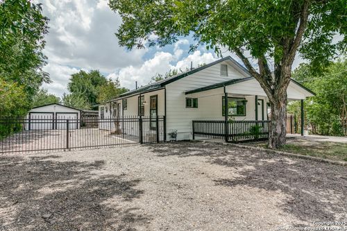 716 Vickers Ave, San Antonio, TX, 78211-3204 | Card Image