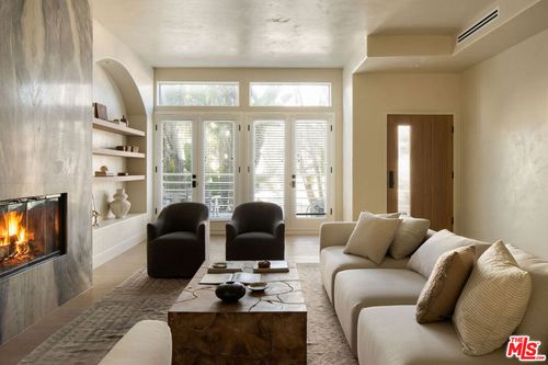 18 Voyage St, Marina del Rey, CA, 90292-7163 | Card Image