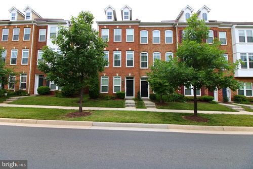 3086 Waterloo Ln, FAIRFAX, VA, 22031-6090 | Card Image