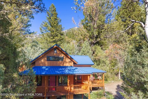 487 Pine St, Alpine, WY, 83128-5007 | Card Image