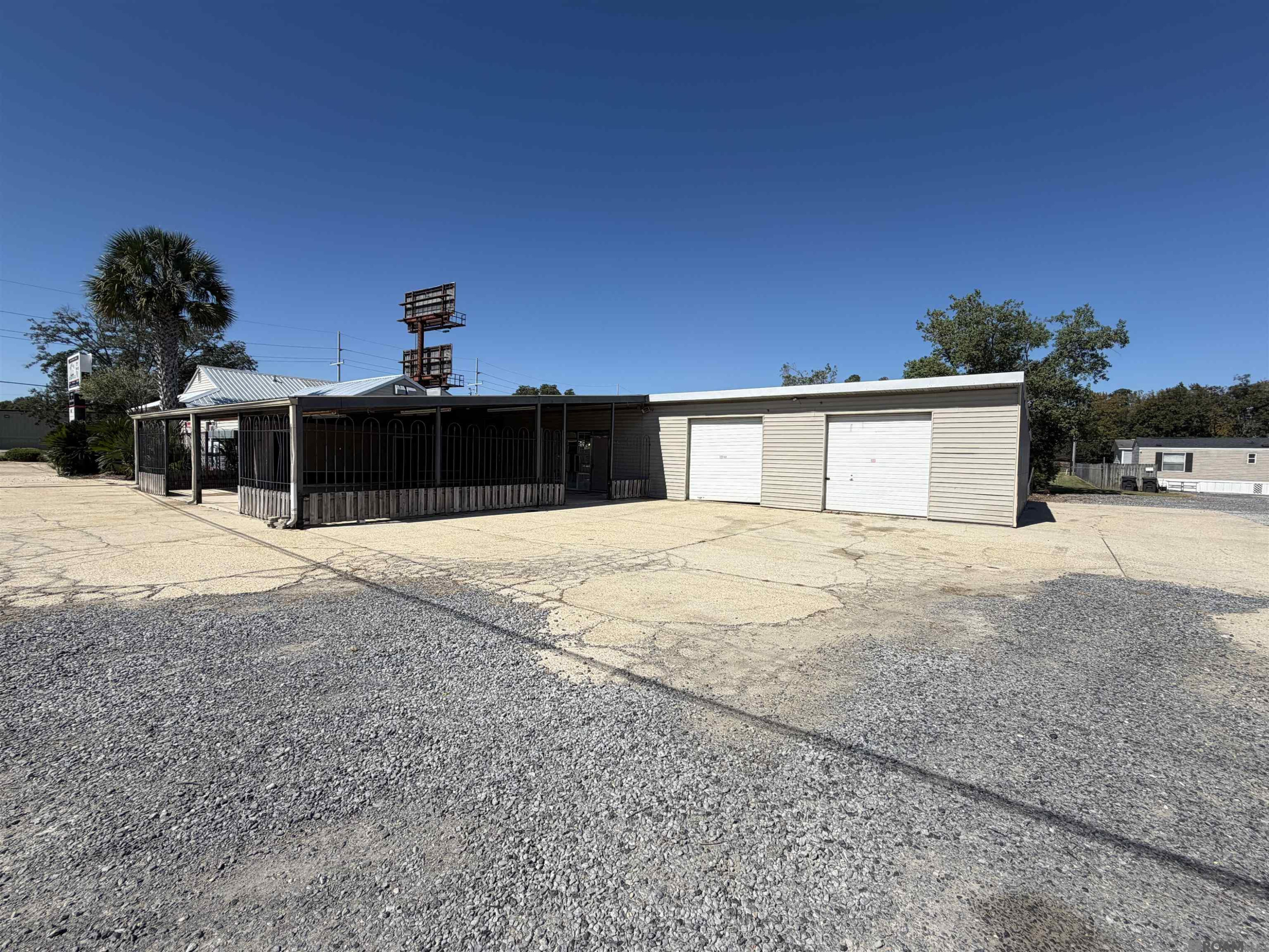 Commercial Sale in Gonzales 4