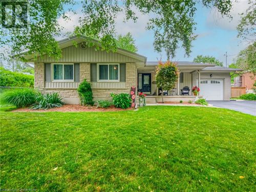 134 Cyprus Dr, Kitchener, ON, N2M4R5 | Card Image