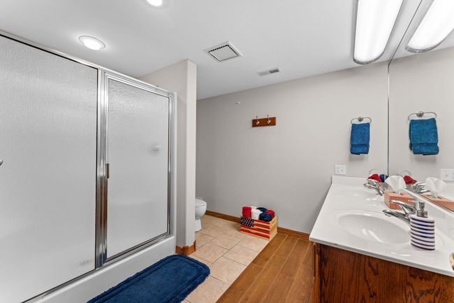 Downstairs Bath | Image 49