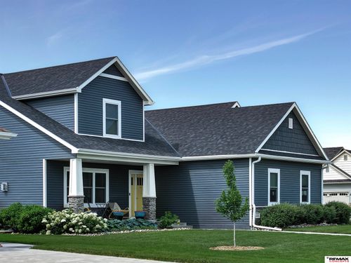 225 Knotty Pine Ln, Seward, NE, 68434-1155 | Card Image