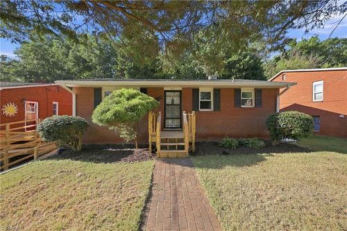 1664 Ne 23rd St, Winston-Salem, NC, 27105-5502 | Card Image