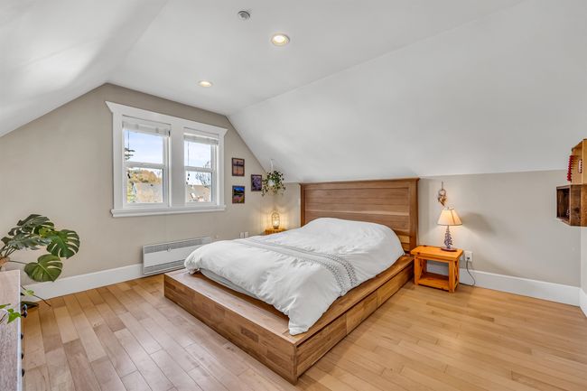 880 Gore Ave, Townhouse with 3 bedrooms, 2 bathrooms and 1 parking in Vancouver BC | Image 18