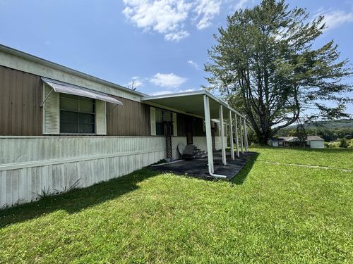 400 David Crockett Rd, Crossville, TN, 38572-1960 | Card Image